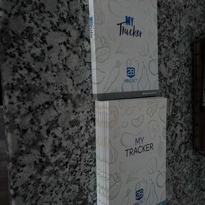 Beachbody 2B Mindset My Tracker - White and Blue